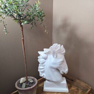 NEW All White Ceramic Horse Equine Wild Head Bust. Gorgeous Decoration for Home!